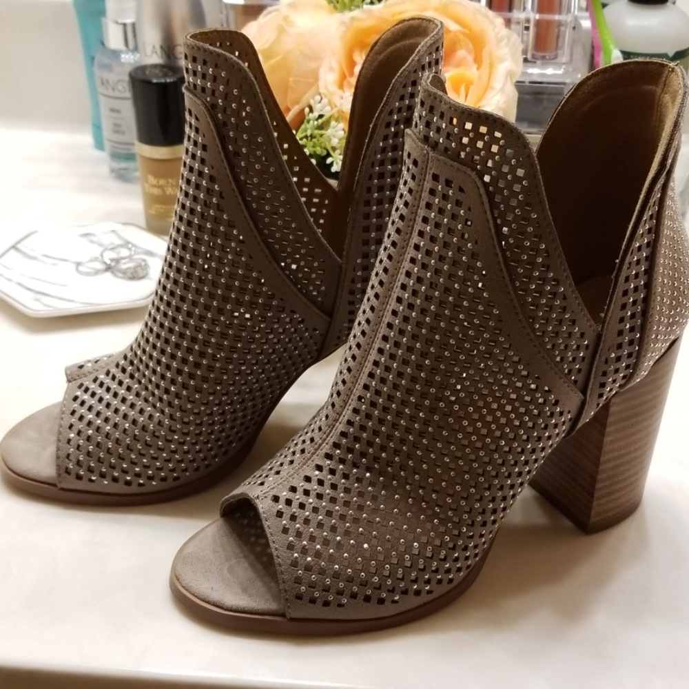 Very G booties